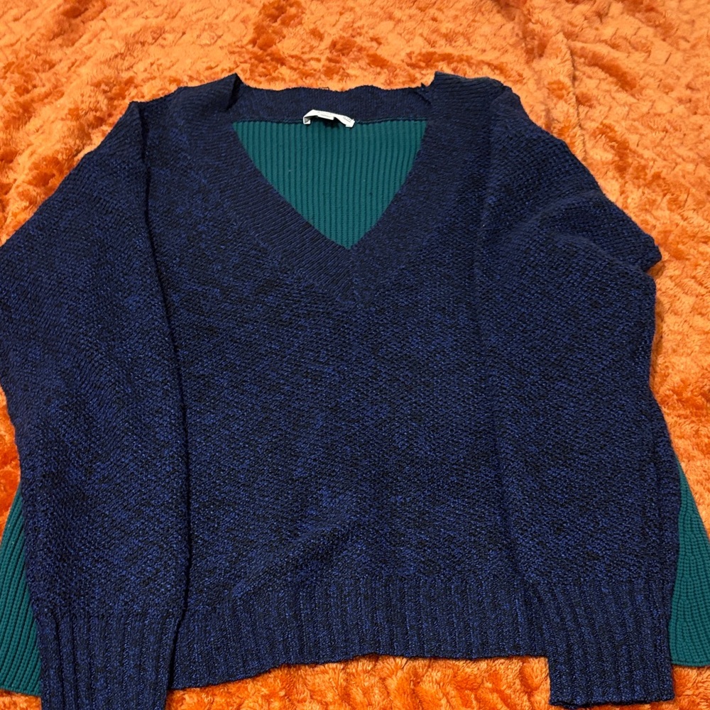 Anne Klein Teal and Black Sweater